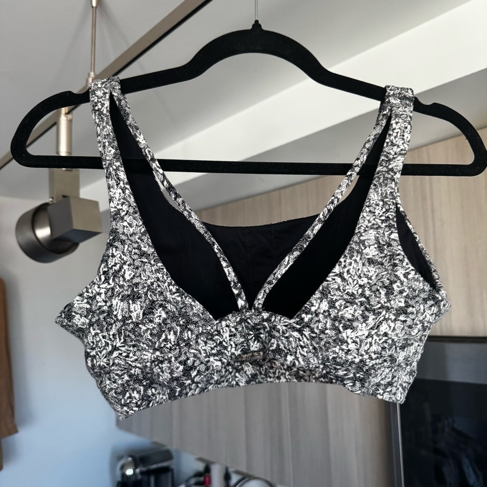 Athleta Moonflower Jacquard Bra Size Small Textured Yoga Bra - Picture 8 of 10